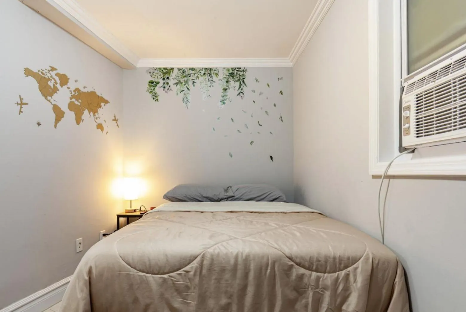 Lovely Room At 3 Bedroom Apt At The Heart Of East Village New York 0*,  United States