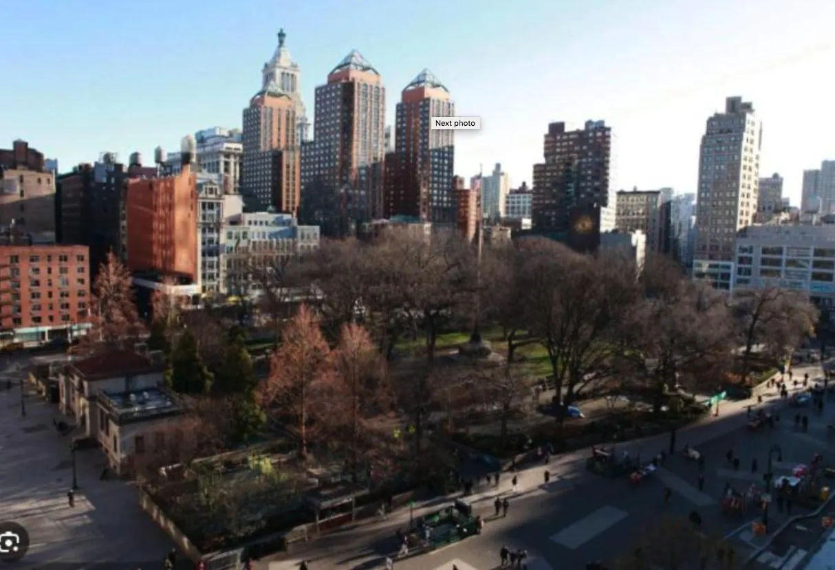 Lovely Room At 3 Bedroom Apt At The Heart Of East Village New York
